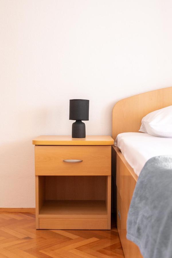 Apartman Ana Boric พอดโกรา ภายนอก รูปภาพ